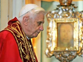 Папа Римский Бенедикт XVI намеревается обсудить со своими советниками проблему целибата - запрета священникам на вступление в брак. Совещание религиозных деятелей пройдет в Ватикане 16 ноября