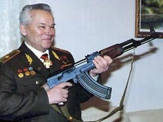 Лучшим другом солдата был признан автомат Калашникова - AK-47, который получил высшие баллы по всем категориям, за исключением точности