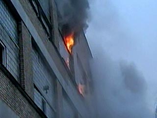 В Москве возник крупный пожар в фабрике-прачечной на 4-м Лихачевском переулке, 9. Площадь пожара достигла 800 кв. метров