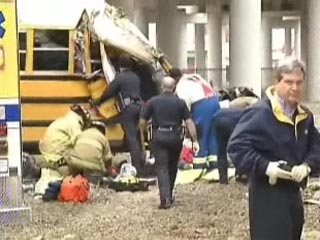 Крупное дорожно-транспортное происшествие с участием школьного автобуса произошло в США