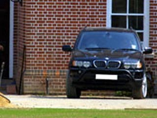 Угнанный у Бекхэма внедорожник BMW-Х5 нашелся в Македонии