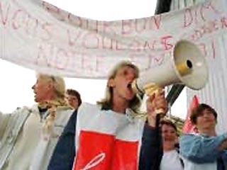 По всей Франции прошли манифестации против бытового насилия в отношении женщин 