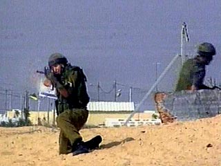 Два палестинца погибли в результате перестрелки с израильскими солдатами, произошедшей рано утром в понедельник в районе города Дженина, на Западном берегу реки Иордан