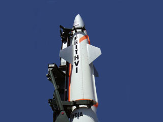 В Индии в понедельник впервые осуществлен перехват головной части баллистической ракеты