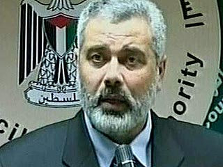 Премьер-министр палестинского правительства Исмаил Хания отправился во вторник в свою первую зарубежную поездку