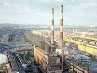 В Магнитогорске горит металлургический завод: 8 пострадавших