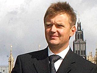 Александр Литвиненко, скончавшийся в Лондоне от отравления полонием-210, занимался организацией контрабандных поставок ядерных материалов из России во время своей службы в ФСБ