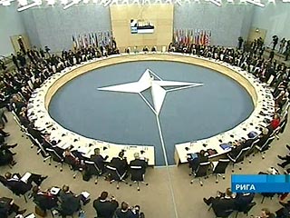 В НАТО считают, что России не стоит тратить деньги на оборону от Альянса