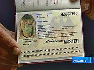 Не 18 им еще: что грозит за накладки на паспорт с фальшивой датой рождения