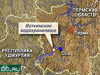 6 человек погибли, 17 получили травмы различной степени тяжести в результате столкновения пассажирского теплохода "Восход-42" с пустой баржей на Воткинском водохранилище в Пермской области