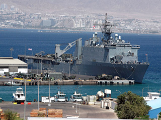Военный суд в Иордании приговорил 7 декабря трех сирийцев и иракца к смертной казни за организацию ракетного обстрела двух военных кораблей США в иорданском порту Акаба в августе 2005 года
