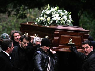 В Лондоне в четверг похоронили бывшего офицера ФСБ Александра Литвиненко, пожелавшего перед смертью быть погребенным по мусульманскому обряду