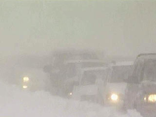 В Томске, а также в некоторых районах Томской области объявлен режим чрезвычайной ситуации в связи с сильными снегопадами, продолжающихся последние несколько дней