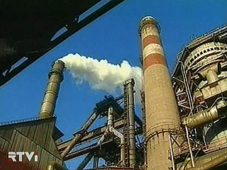 Российская "Северсталь" переманивает на свои предприятия казахстанских рабочих индийской сталелитейной империи Mittal Steel
