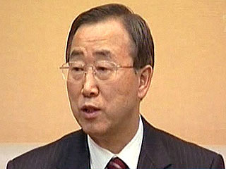 Новый генеральный секретарь ООН Пан Ги Мун приведен 14 декабря к присяге в штаб-квартире Объединенных Наций в Нью-Йорке