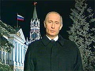 Как обычно, с бокалом из сервиза "Банкетный" президент России выступит по телевидению, обращаясь к россиянам в канун нового, 2007 года