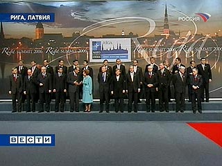 На аукцион выставлены кресла, в которых сидели лидеры стран НАТО на саммите в Риге