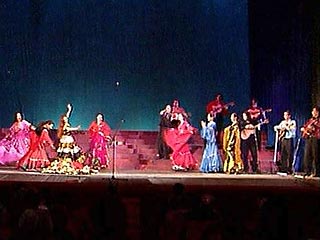 Единственный в мире цыганский театр "Ромэн" отмечает 75-летний юбилей