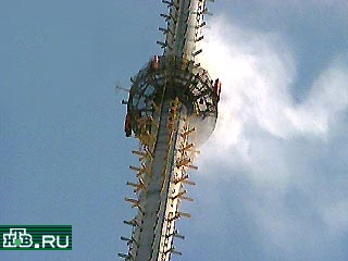 От высоты 475 метров Останкинской телевизионной башни на 25 метров вверх полностью выгорели все кабели телевизионных передающих станций, пейджинговых компаний и ретрансляторов систем связи.