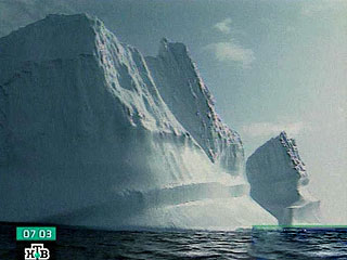 От шельфового ледника в канадской Арктике откололся гигантский кусок размером с 11 тысяч футбольных полей
