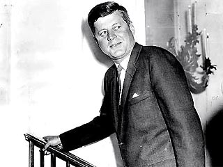 Президенту США Джону Кеннеди трижды угрожали во время его визита в Ирландию в 1963 году