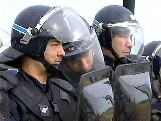 Правоохранительные органы Франции готовятся к встрече Нового года самым серьезным образом