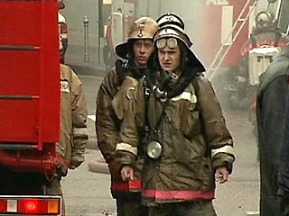 В Казани из-за пожара эвакуируют людей с одного из вещевых рынков