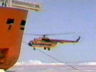Впервые в истории два российских вертолета Ми-8 достигли сегодня Южного полюса