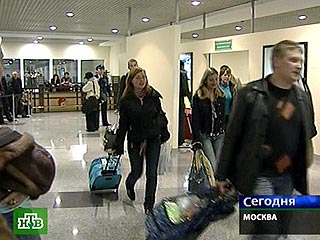 Российские туристы благополучно вернулись из Египта в Москву 