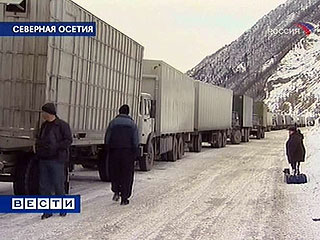 Грузовики с мандаринами из Грузии, четвертые сутки блокирующие часть Транскавказской магистрали, не пройдут на территорию России