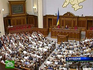 Верховная Рада отклонила президентский "запрет на запрет" продажи сельхозземель