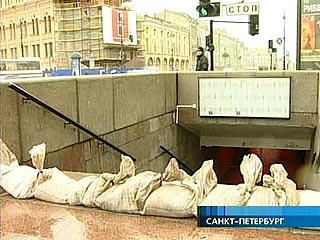 Петербуржцы ждут 302-го наводнения