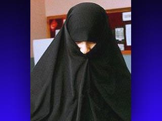 Женщина в никабе не может заниматься просвещением населения по вопросам религии, поскольку она сама находится во мраке невежества, считает египетский министр