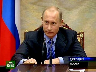 Президент России Владимир Путин признал, что многие люди до сих пор находятся в тюрьмах несправедливо, и выступил за ужесточение контроля над тюремной системой в России