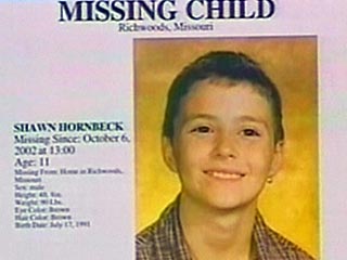 В США найдены двое пропавших мальчиков, один из которых был в розыске с 2002 года. Как сообщает телеканал CNN, последний раз Шона Хорнбека, которому сейчас уже 15 лет, видели подъезжающим на велосипеде к дому друга в октябре 2002 года