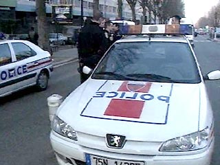 Во французском городе Мец на востоке страны накануне совершено дерзкое разбойное нападение на инкассаторский фургон