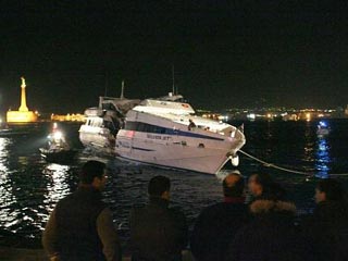 По меньшей мере четыре человека погибли и 88 получили ранения в результате столкновения в Мессинском проливе пассажирского судна на подводных крыльях Segesta Jet и контейнеровоза Susan Borchard