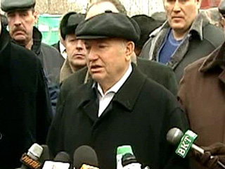 Лужков усилил меры безопасности в Москве в связи с угрозой терактов