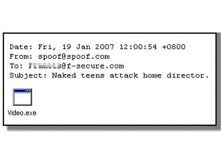 Вирус, который в каталогах компании получил название "Storm Worm", был разослан на несколько тысяч адресов электронной почты