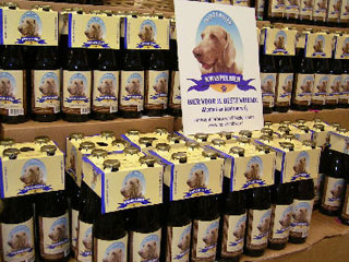 Владелица зоомагазина в городе Цельхем на юге Нидерландов Терри Беренден изобрела пиво для собак
