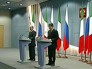 На встрече с Проди Путин заявил, что свое место в мире Россия определит сама
