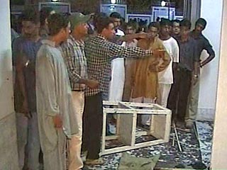 В столице Пакистана Исламабаде в пятницу около пятизвездочного отеля Marriott произошел взрыв, который был слышен во всех районах города. Полиция оцепила район вокруг отеля