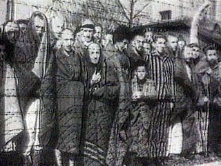 Международный день памяти жертв Холокоста отмечают в России. Решением ООН памятная дата приурочена к дню освобождения советской армией Освенцима - одного из самых страшных нацистских лагерей смерти