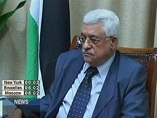 На палестинского лидера Махмуда Аббаса готовилось покушение, которое едва удалось предотвратить его охране, сообщила в воскресенье израильская газета "Едиот Ахронот"