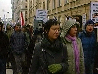 В Варшаве сегодня был проведен пикет против планов размещения в Польше объектов американской системы ПРО