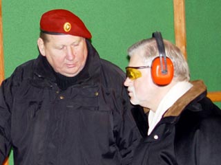7 ноября 2006 года на церемонию вручения краповых беретов в учебный центр "Витязя" в Балашихе пожаловал спикер Совета Федерации Сергей Миронов, а вместе с ним и телевидение