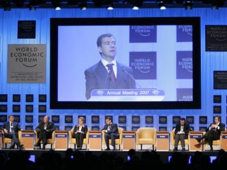 В минувшую субботу, на Всемирном экономическом форуме (ВЭФ) российский вице-премьер Дмитрий Медведев пытался добиться симпатий в отношении России