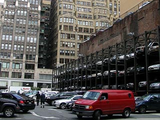 В Нью-Йорке запущена первая роботизированная парковка