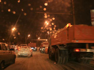 На многих московских автодорогах возникли заторы и пробки