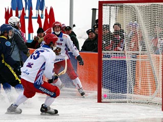 Россия вышла в полуфинал чемпионата мира по хоккею с мячом